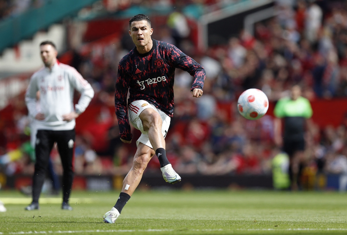 ronaldo lap hat-trick, mu thang nhoc nhan doi cuoi bang norwich tren san nha hinh anh 3