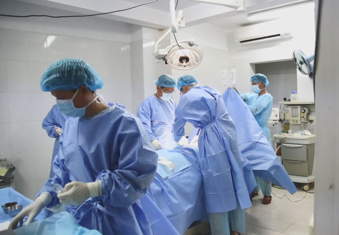 Trung tâm y tế thị trấn Trường Sa cấp cứu ngư dân viêm ruột thừa cấp