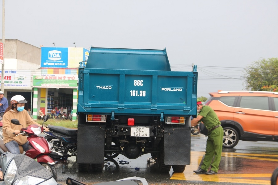 3 ngay xay ra 2 vu tai nan giao thong tren quoc lo 1a doan qua tinh binh thuan hinh anh 1