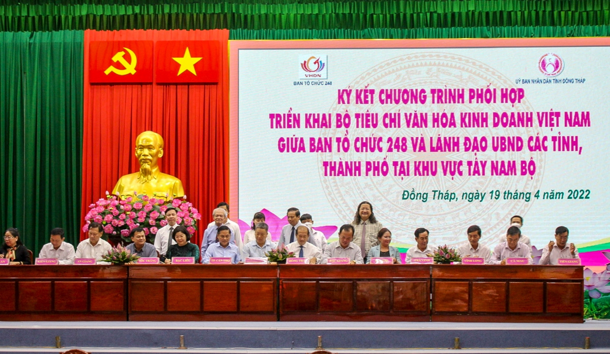 Hội nghị triển khai Bộ tiêu chí Văn hoá kinh doanh Việt Nam đối với 13 tỉnh, thành phố khu vực Tây Nam Bộ. Nguồn: Ban Tổ chức 248 