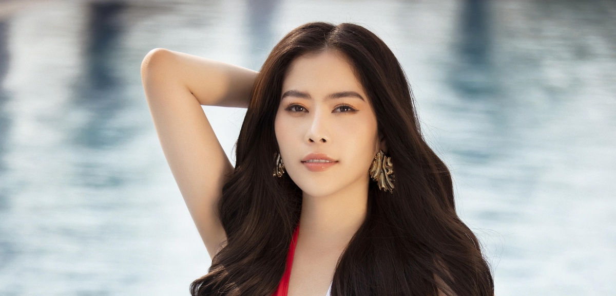 Nam Em và dàn thí sinh Miss World Vietnam khoe dáng với bikini