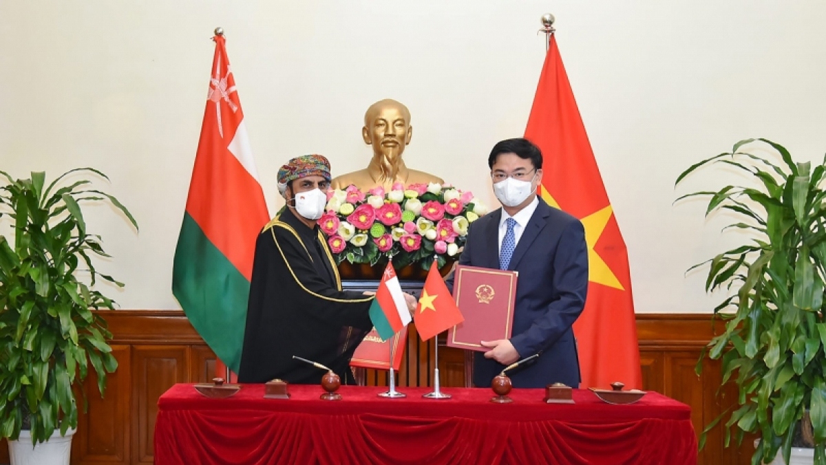 vietnam, oman sign agreement on visa exemption picture 1