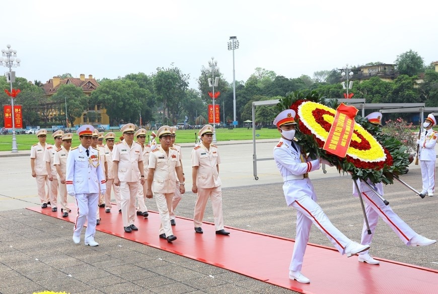 lanh dao Dang, nha nuoc vao lang vieng chu tich ho chi minh hinh anh 6