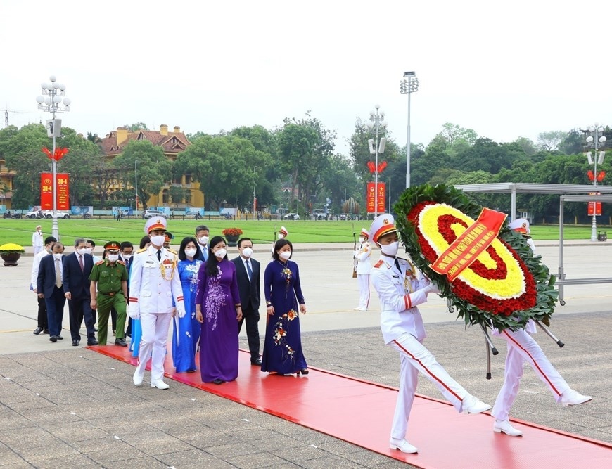 lanh dao Dang, nha nuoc vao lang vieng chu tich ho chi minh hinh anh 8