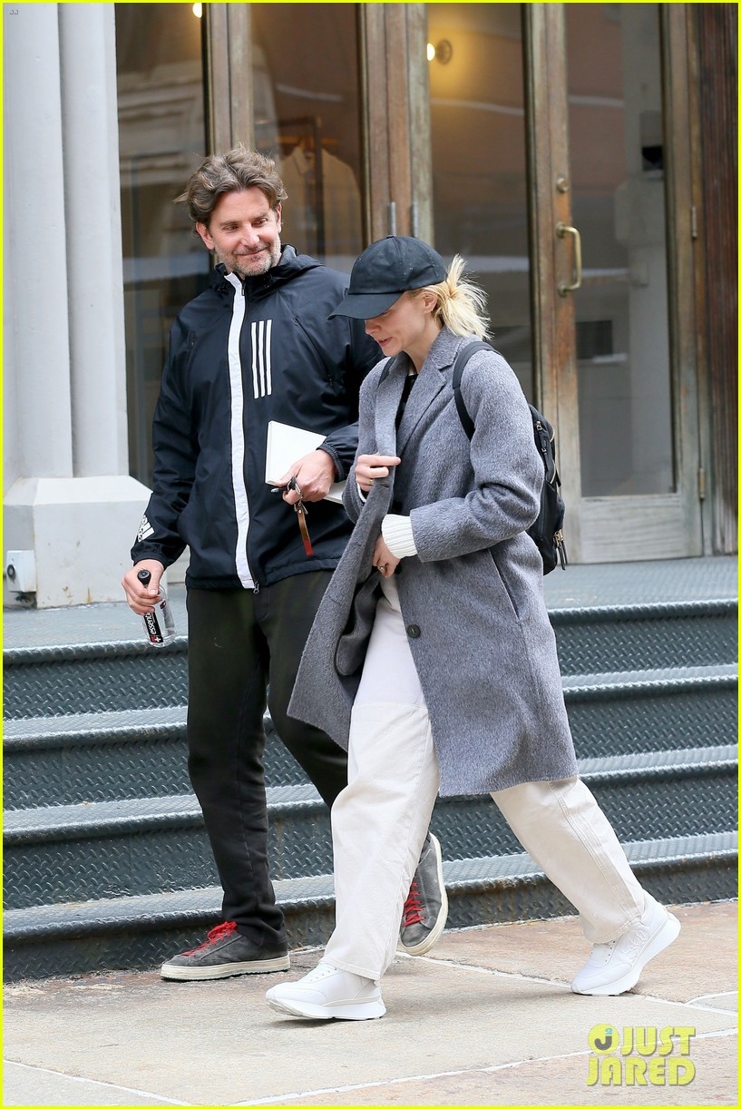 tai tu bradley cooper vui ve di dao pho cung nguoi dep carey mulligan hinh anh 2