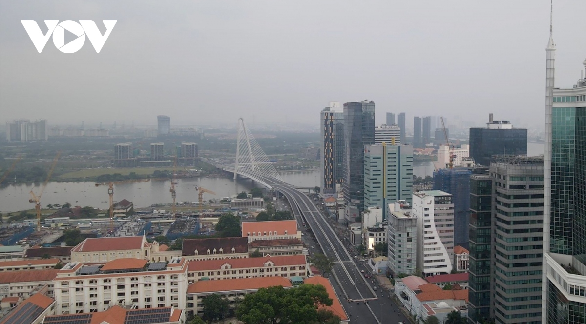 thu thiem 2 bridge opens to traffic on april 28 picture 1