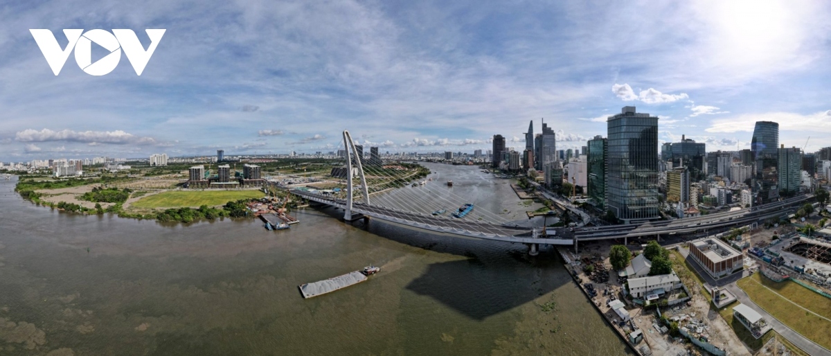 thu thiem 2 bridge opens to traffic on april 28 picture 16