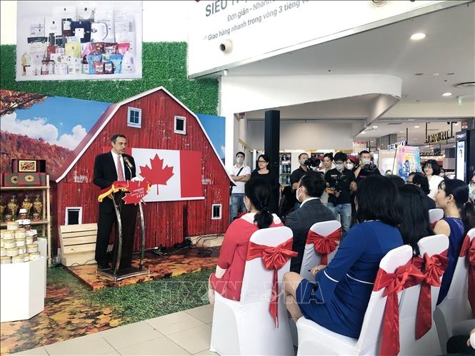 canada promotes food, consumer goods in hcm city picture 1