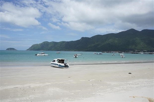 con dao island to become world-class marine tourist site picture 1