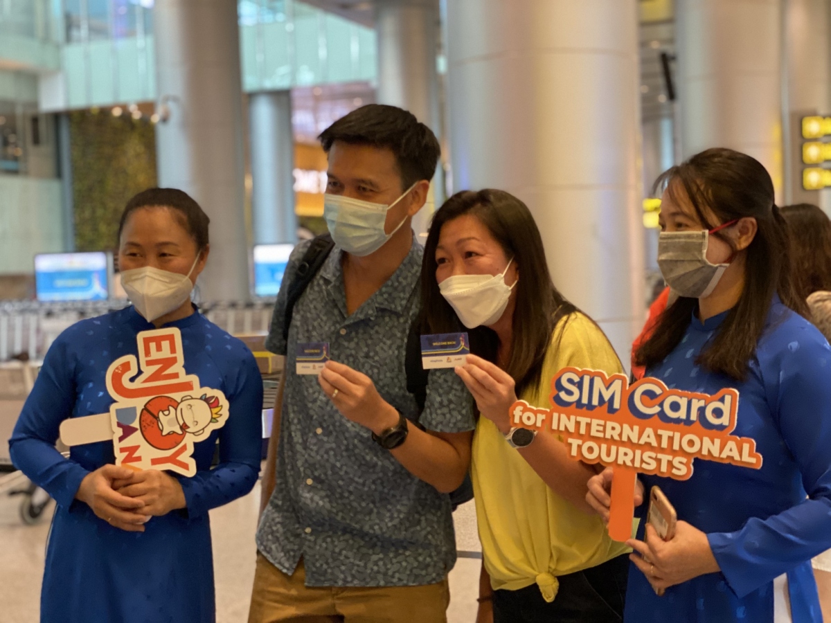 da nang presents 50,000 sim cards to foreign tourists picture 1