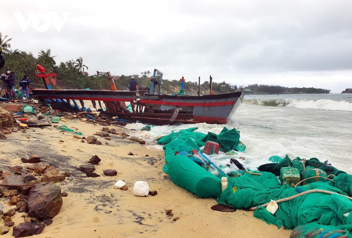 anomalous natural disasters ravage central vietnam picture 1