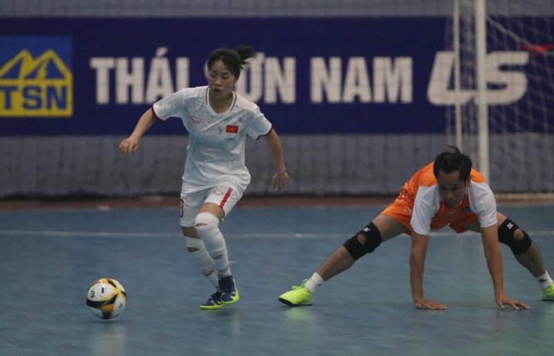 quyet gianh hcv sea games 31, Dt futsal nu viet nam tap huan o dia diem dac biet hinh anh 1