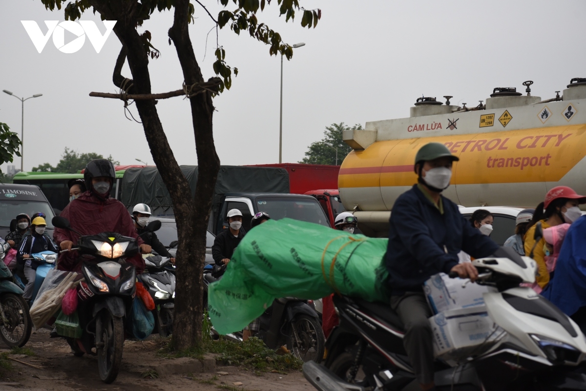 people get stuck as traffic plunged into chaos picture 7