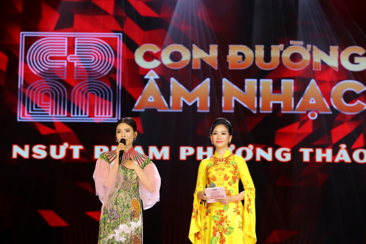 diva thanh lam khen ngoi pham phuong thao sang tac rat hay, rat viet nam hinh anh 1