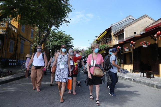 hoi an welcomes foreign tourists after covid-19-inflicted hiatus picture 7