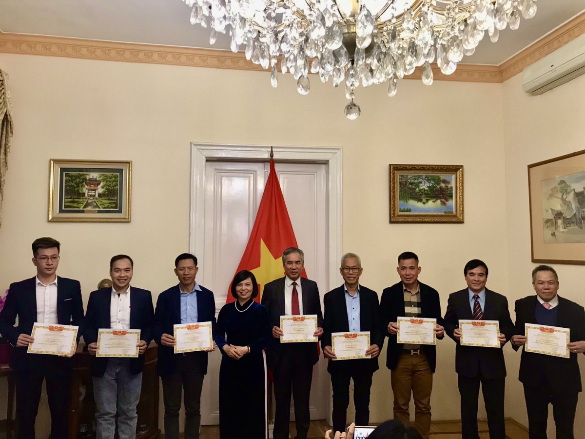 Đại sứ quán và cộng đồng người việt tại hungary long trọng tổ chức lễ giỗ tổ hùng vương hình ảnh 3 Dai su quan va cong dong nguoi viet tai hungary long trong to chuc le gio to hung vuong hinh anh 3