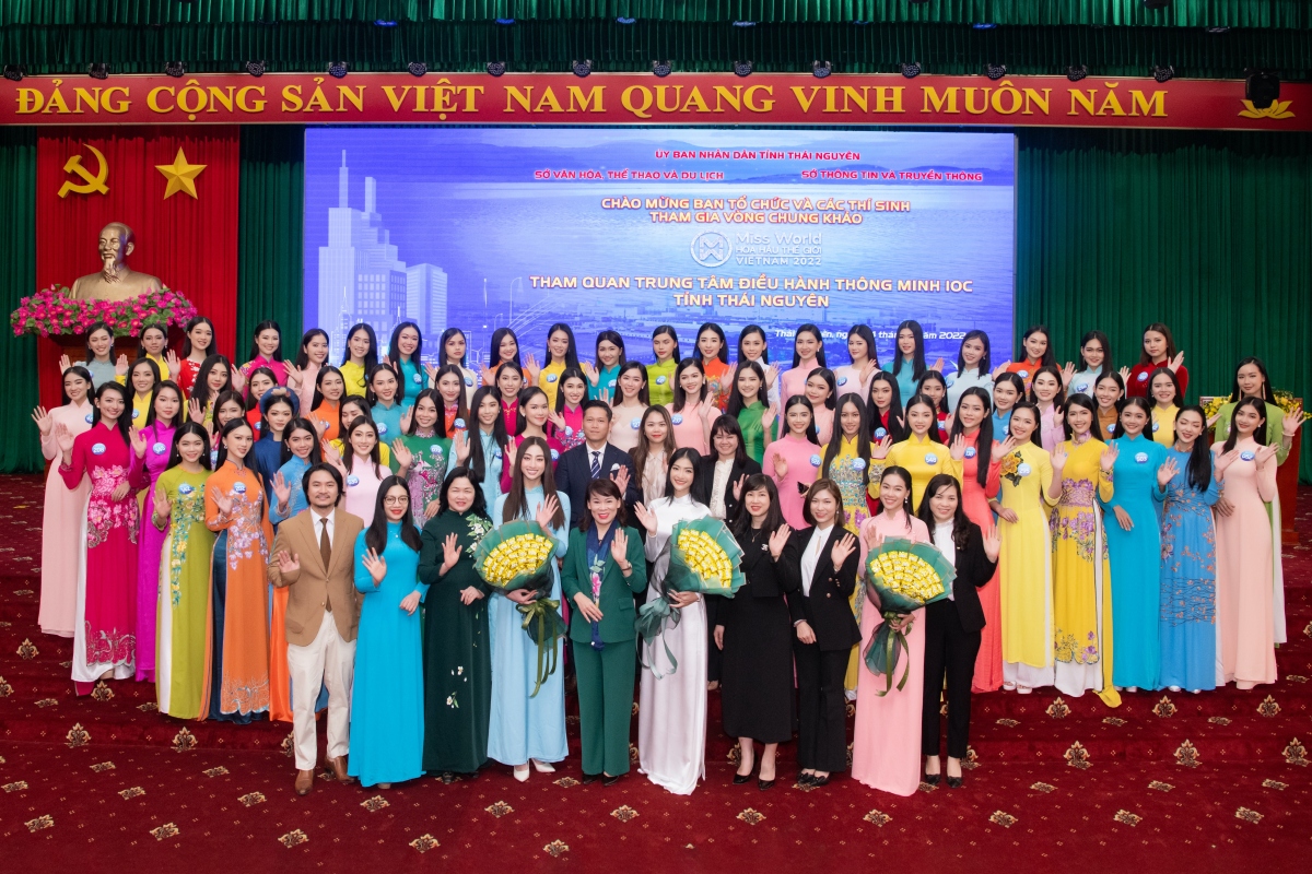 top 64 miss world vietnam 2022 dien ao dai o thai nguyen hinh anh 1