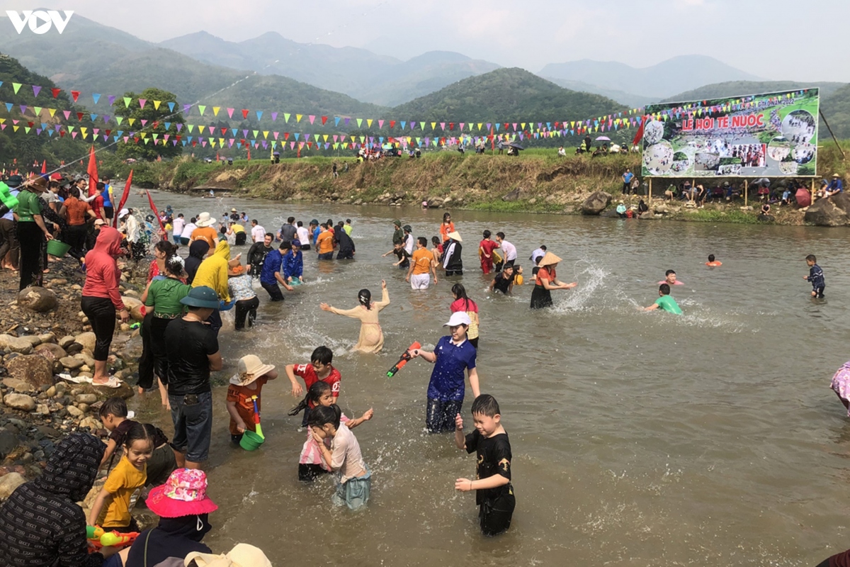 An tuong le hoi
te nuoc lon nhat viet nam dien ra tai lai chau hinh anh 6