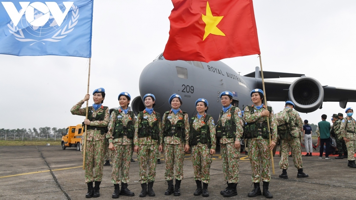 vietnamese soldiers depart for un peacekeeping missions picture 17