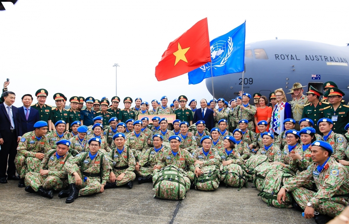 vietnamese soldiers depart for un peacekeeping missions picture 20