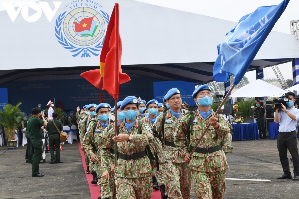 vietnamese soldiers depart for un peacekeeping missions picture 7