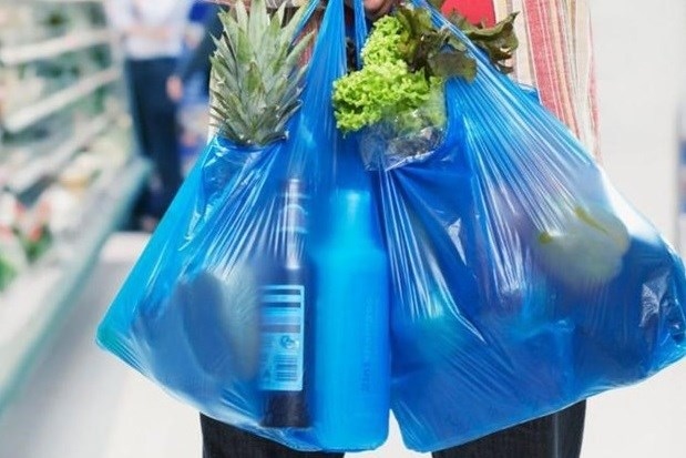 retailers to be fined if providing single-use plastic bags to consumers from 2026 picture 1
