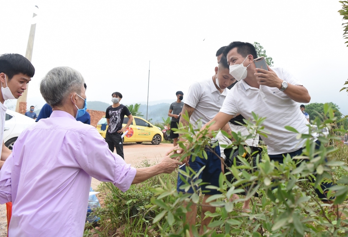 vietnam grants parole to prisoners on national reunification day picture 11