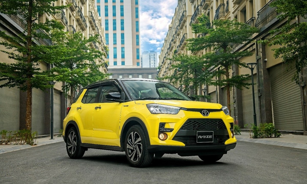 hang loat mau xe toyota tang gia tu ngay 1 5 hinh anh 2