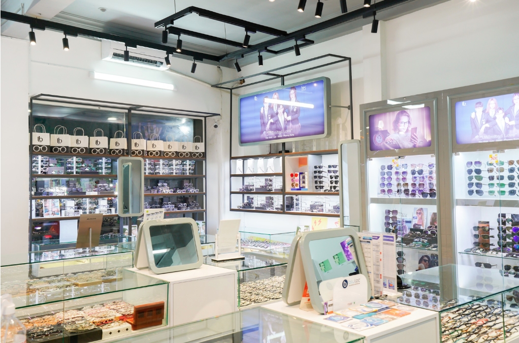 lb eyewear tro thanh nha phan phoi trong kinh essilor chinh hang uy tin tai viet nam hinh anh 2