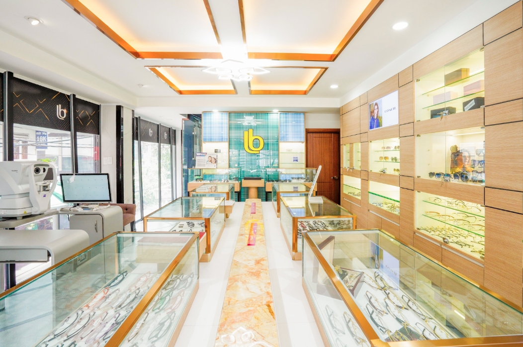 lb eyewear tro thanh nha phan phoi trong kinh essilor chinh hang uy tin tai viet nam hinh anh 3