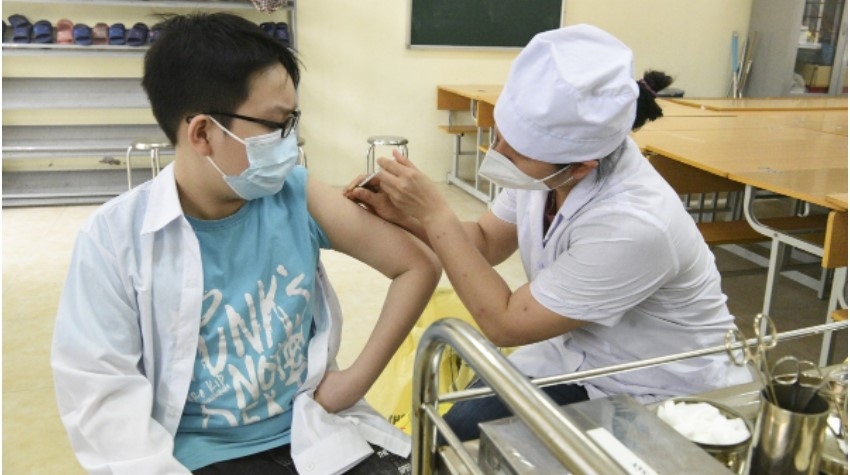 daily infections continue to plunge as child vaccinations start in major cities picture 1