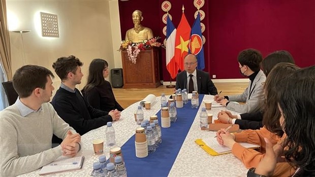 french students learn about vietnamese relations with france, eu picture 1 french students learn about vietnamese relations with france, eu picture 1