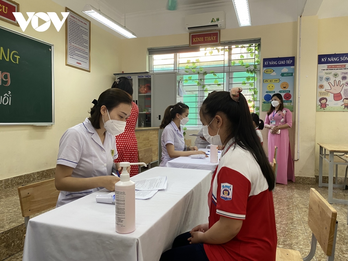 first children aged 12 vaccinated against covid-19 in vietnam picture 5