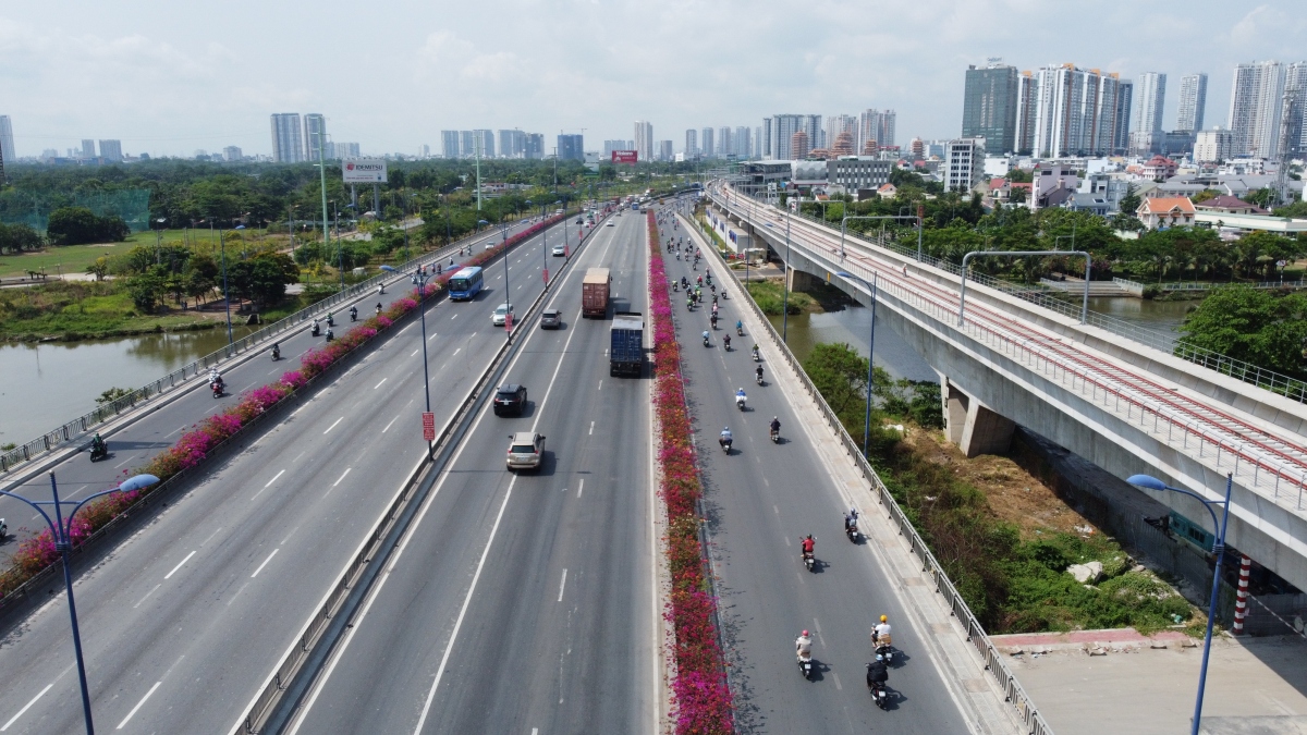 yeu cau giai quyet dut diem su co goi cau metro so 1 cua tp.hcm hinh anh 2