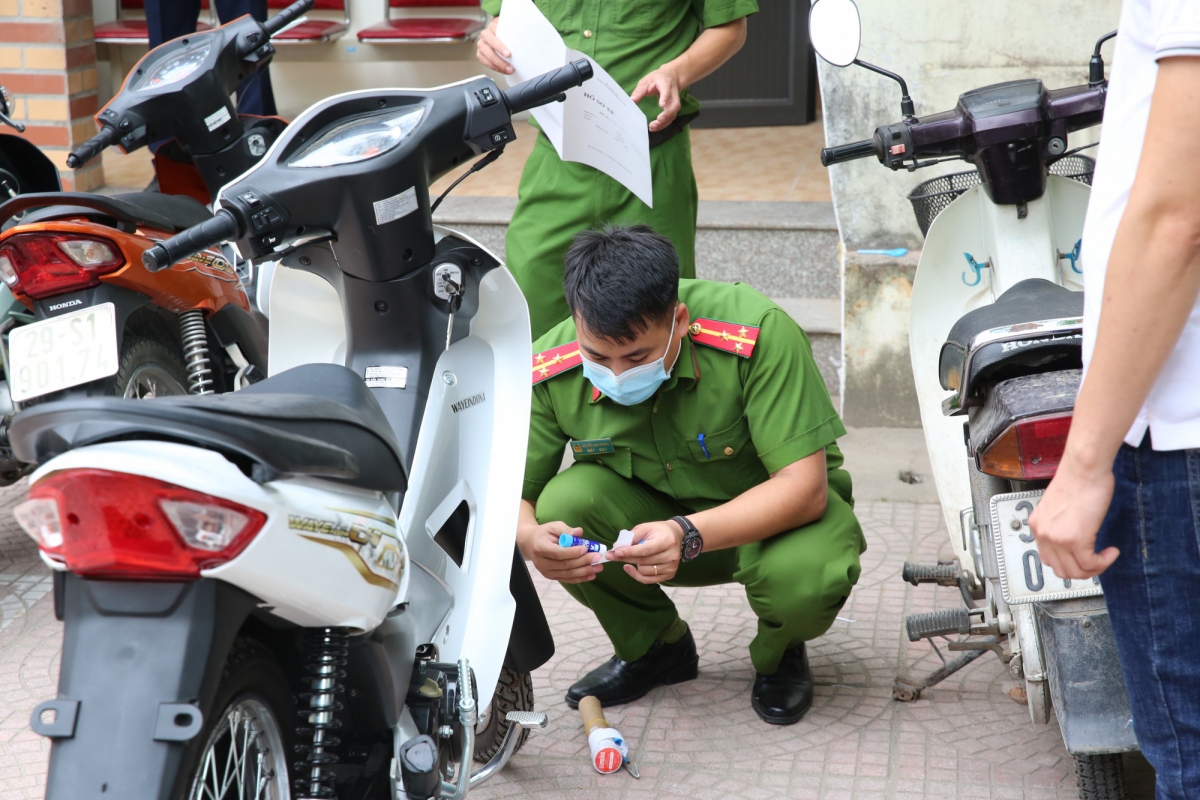 Những lưu ý khi đi đăng ký xe mô tô, gắn máy ở cấp xã và huyện