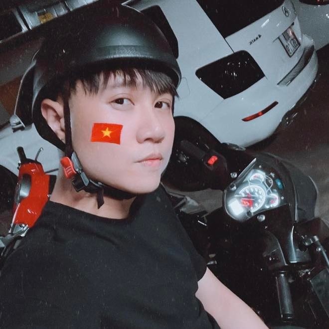 muôn kiểu đi bão của sao việt hình ảnh 7 muon kieu di bao cua sao viet hinh anh 7
