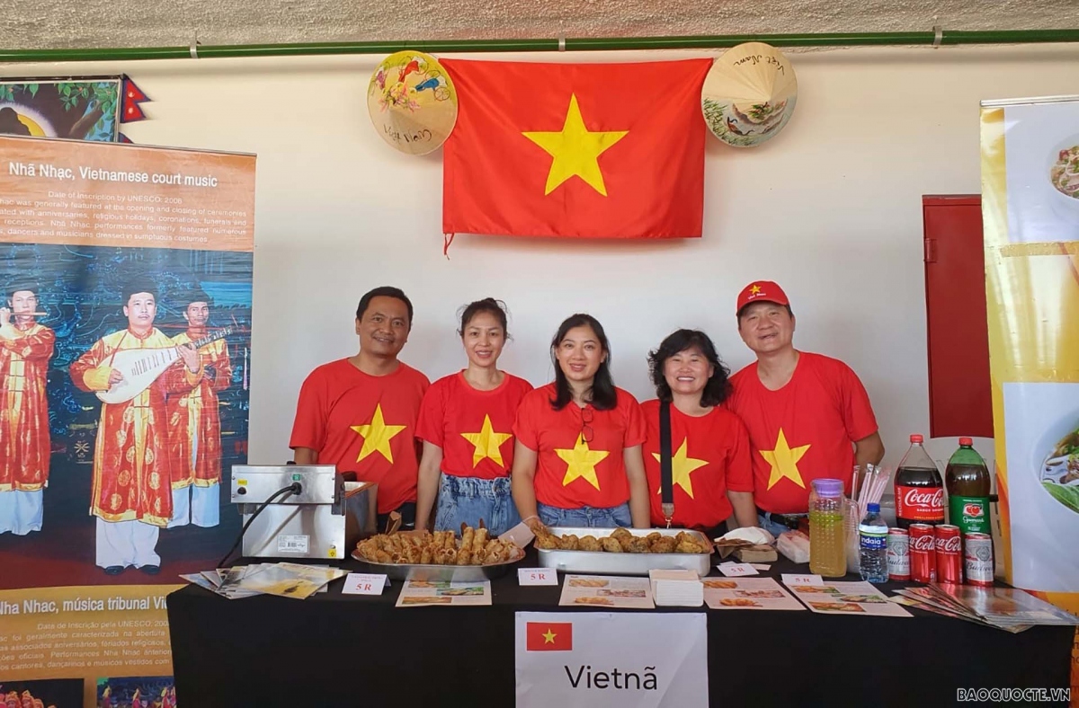 vietnamese handicrafts and traditional cuisine introduced in brazil picture 2