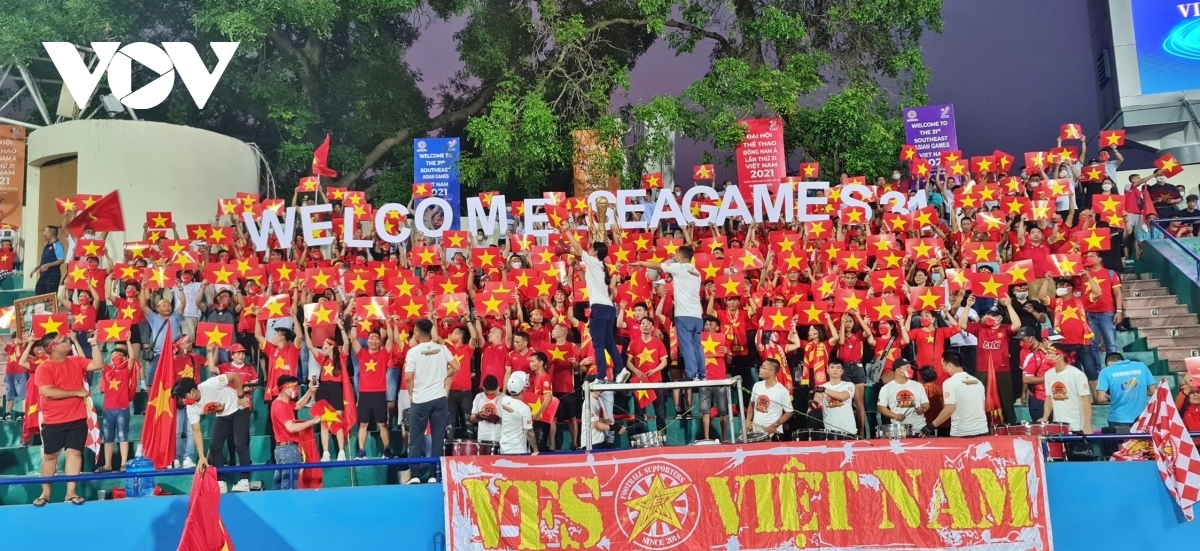 impressive vietnam u23s in stellar win against u23 indonesia at sea games 31 picture 3