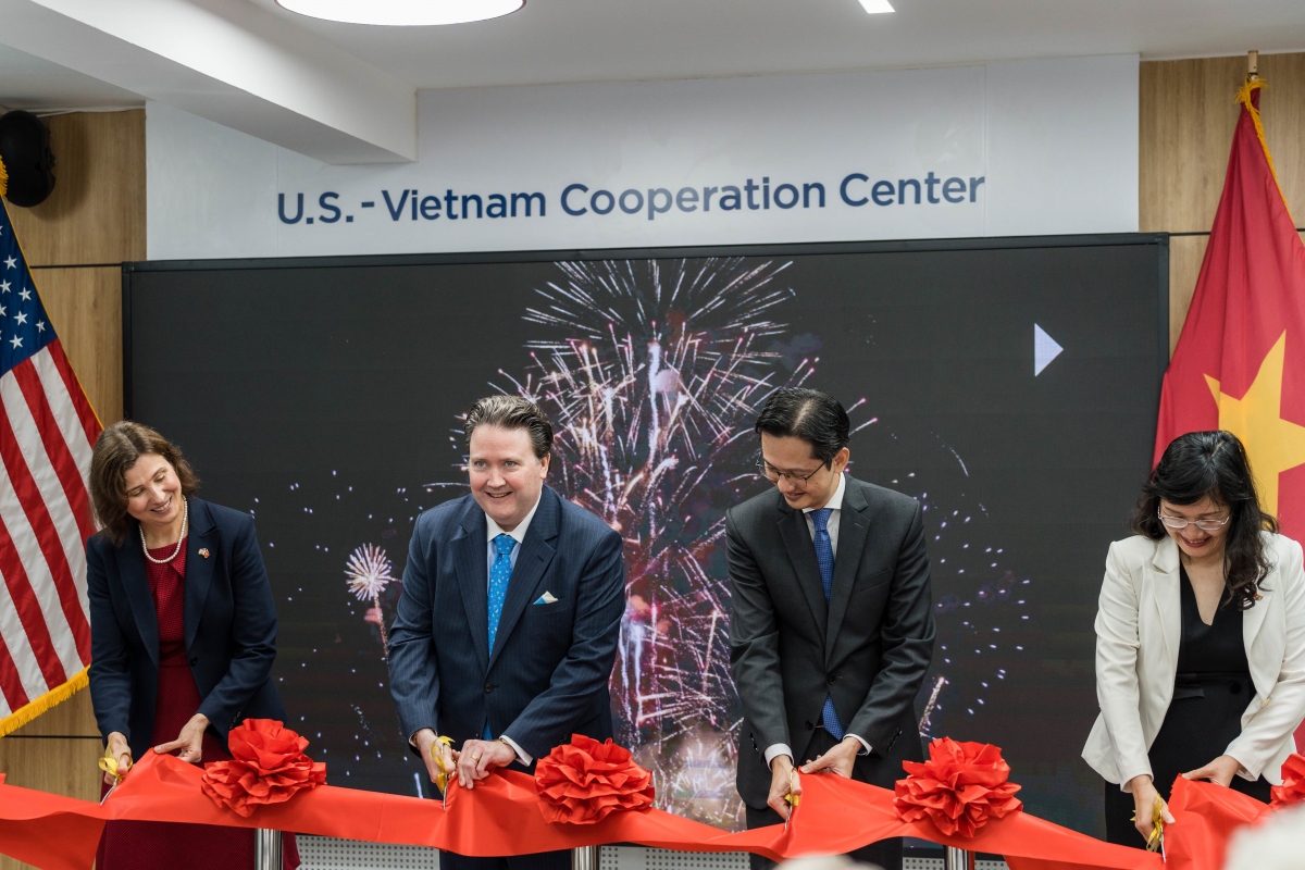 us-vietnam cooperation center debuts in hanoi picture 2