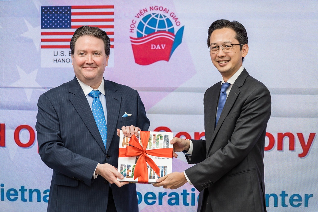 us-vietnam cooperation center debuts in hanoi picture 5