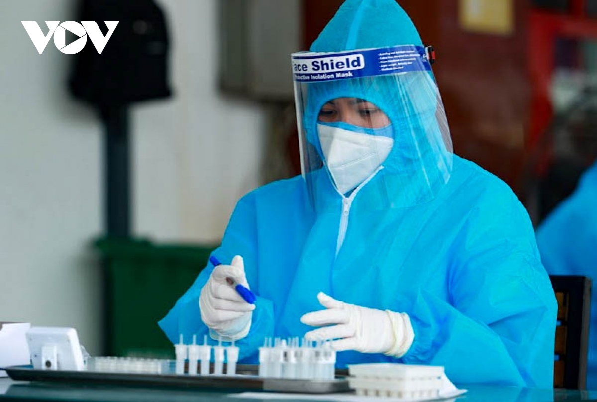 Cả nước có 1.587 ca COVID-19, hơn 3,2 triệu trẻ 5-11 tuổi tiêm vaccine