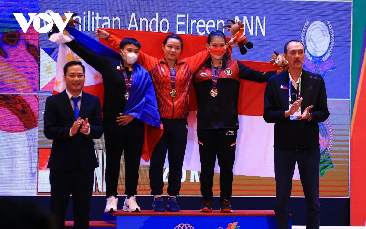 hong thanh breaks two sea games records in weightlifting picture 1