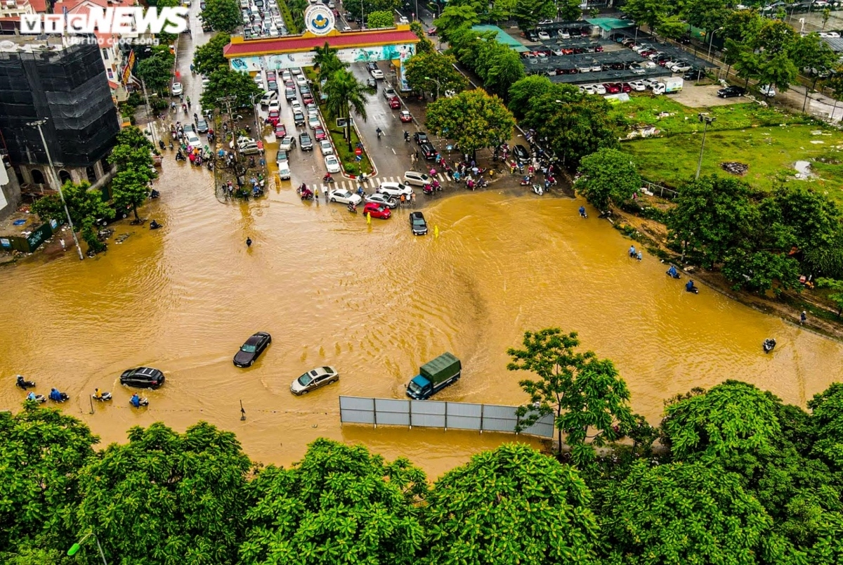 heavy rain floods parts of northern vietnam picture 1