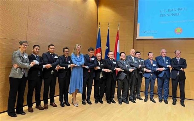vietnam attends asean day in luxembourg picture 1