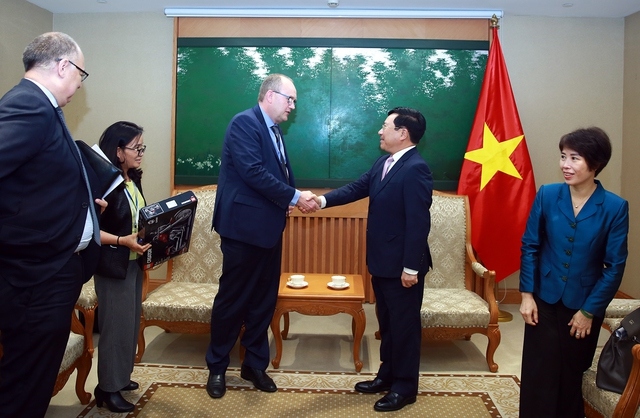 lego leader visits vietnam, inspects us 1bln binh duong project picture 1