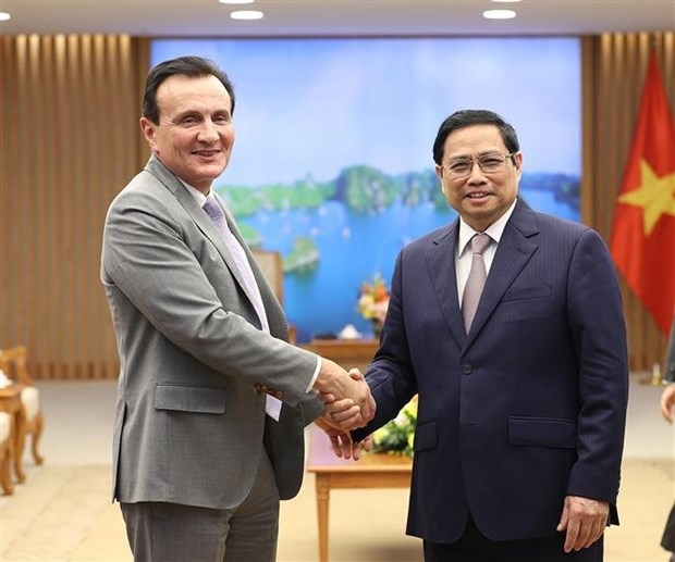 vietnam targets strategic cooperation with astrazeneca in vaccine, drug production pm picture 1