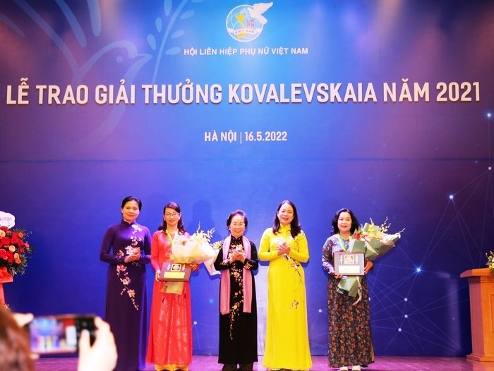 two vietnamese female scientists honoured with kovalevskaia award 2021 picture 1