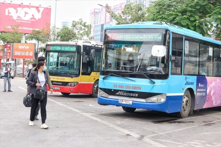 ha noi tang cuong 130 xe buyt trong thoi gian to chuc sea games 31 hinh anh 1