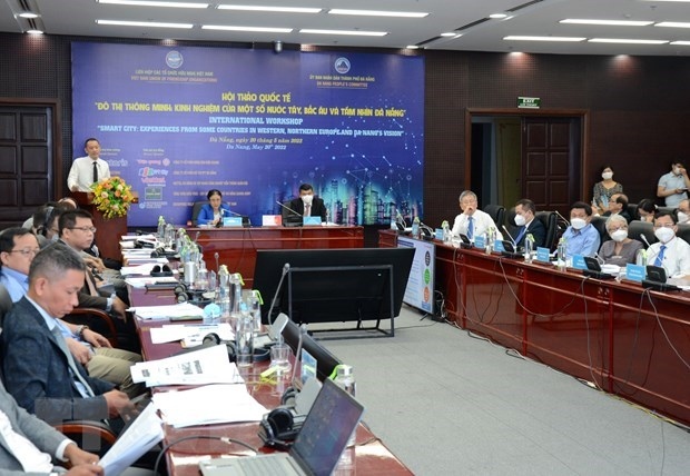 international seminar discusses smart city building in da nang picture 1