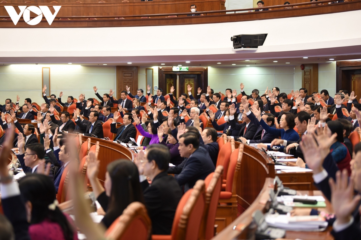 Các đại biểu dự Hội nghị lần thứ 5 Ban Chấp hành Trung ương Đảng khoá XIII